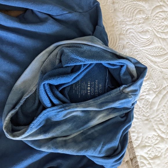 Wildharvest studio NWOT cropped cowl long sleeve size S - Picture 2 of 3